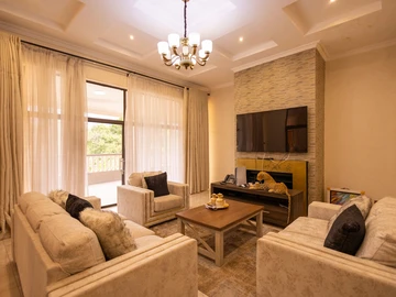 7 Bedroom House