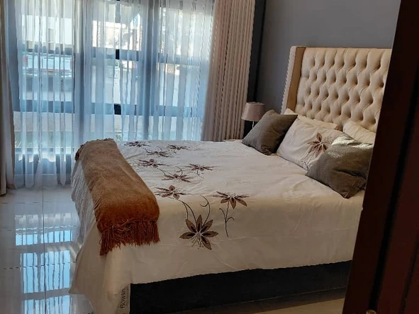 3 Bedroom Flat & Apartment