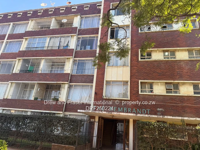 1-Bed Flat at The Rembrandt, Avenues - Borehole & Parking
