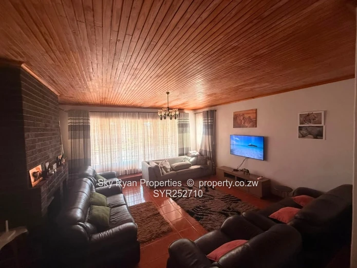Monavae House To Let 