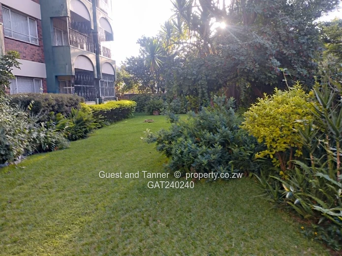 Avenues 1 bedroomed Flat in a Well Maintained Block - Pinebanks (Sole Mandate)