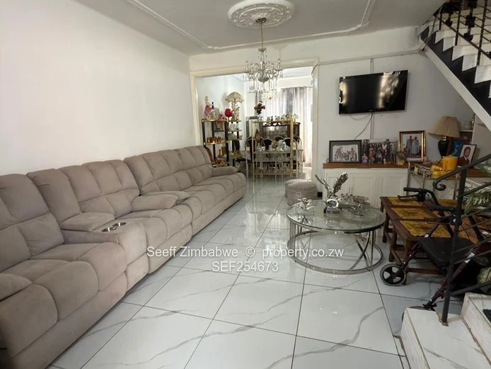 Flat To Let In Avondale (Sole Mandate)