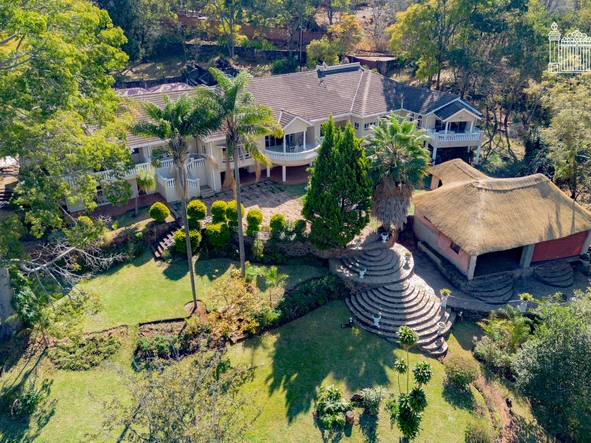 6 Bedroom House