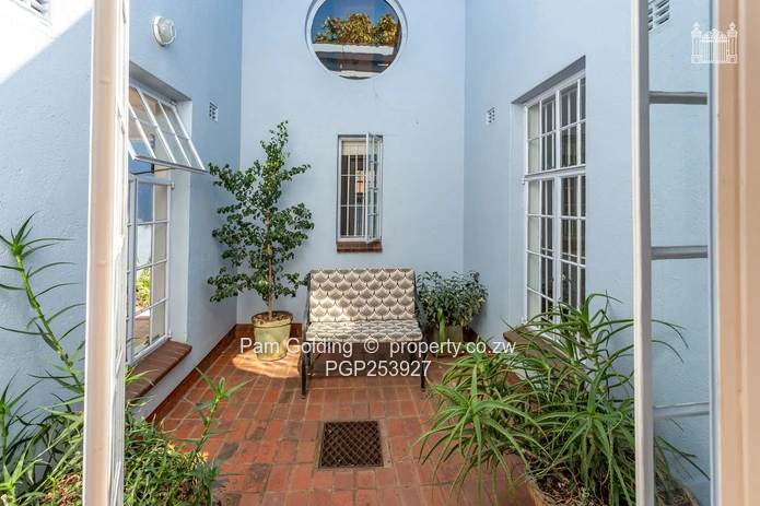 Fully Furnished 3 Bedroom Townhouse