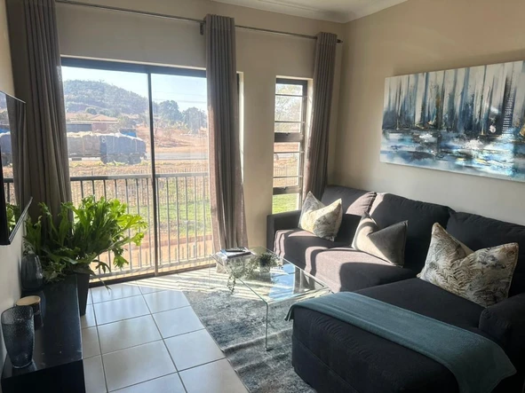 2 Bedroom Flat & Apartment