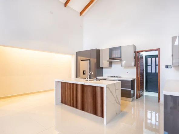 4 Bedroom Garden Flat