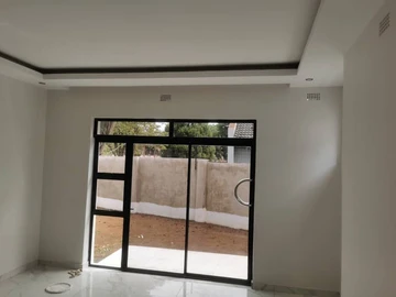 3 Bedroom Flat & Apartment