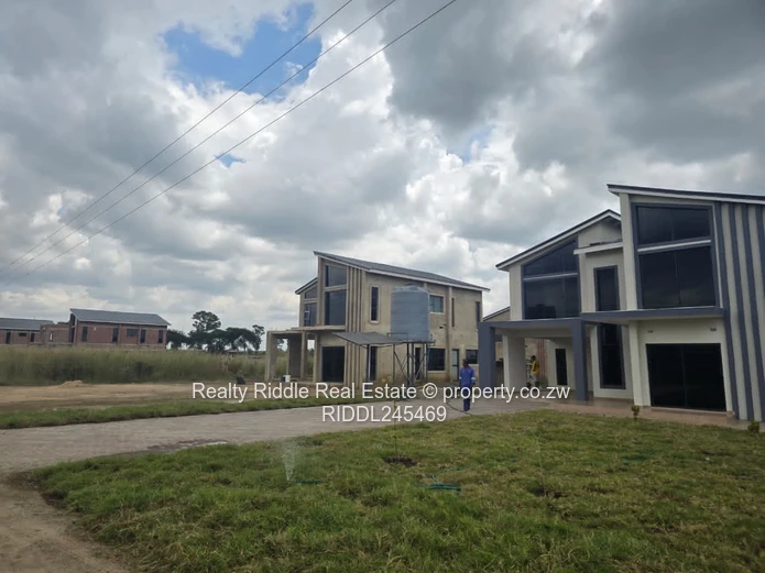 1000m² Westgate Stand — Gravel Road