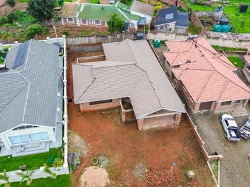 4 Bedroom Flat & Apartment