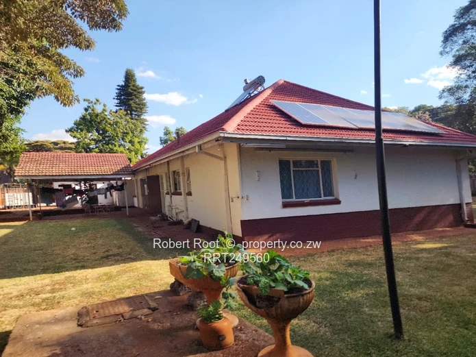 Mt Pleasant | Spacious Family Home with Tennis Court & Pool