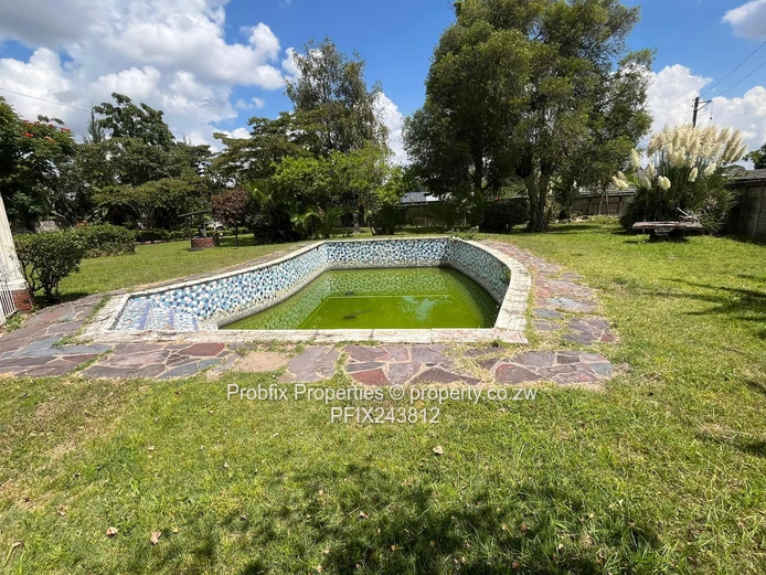  Spacious Family Home with Guest Wing & Cottage | Hatfield North