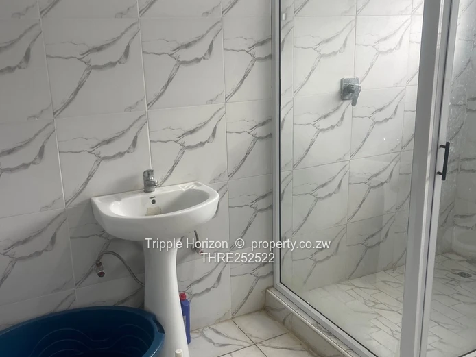 Mufakose 3-Bed Home — Electric Gate, Tiled & Fitted Kitchen (Sole Mandate)