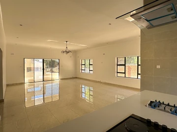 3 Bedroom Garden Flat