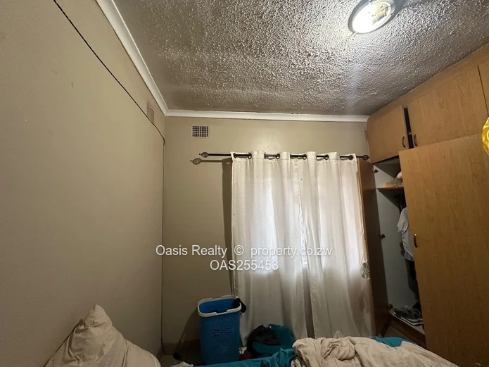 Conveniently Located Flat For Rent