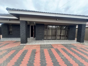 4 Bedroom House