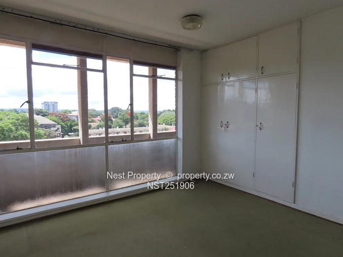 3 Bedroom Penthouse Suite - Avenues (Sole Mandate)