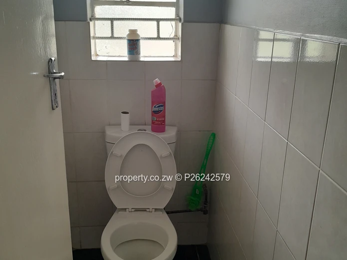 A Three bedroomed house to let in Houghton Park surbub in Harare