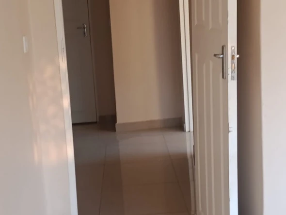 2 Bedroom Flat & Apartment