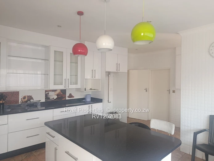 Very Neat House Adlynn For Sale Also Vacant