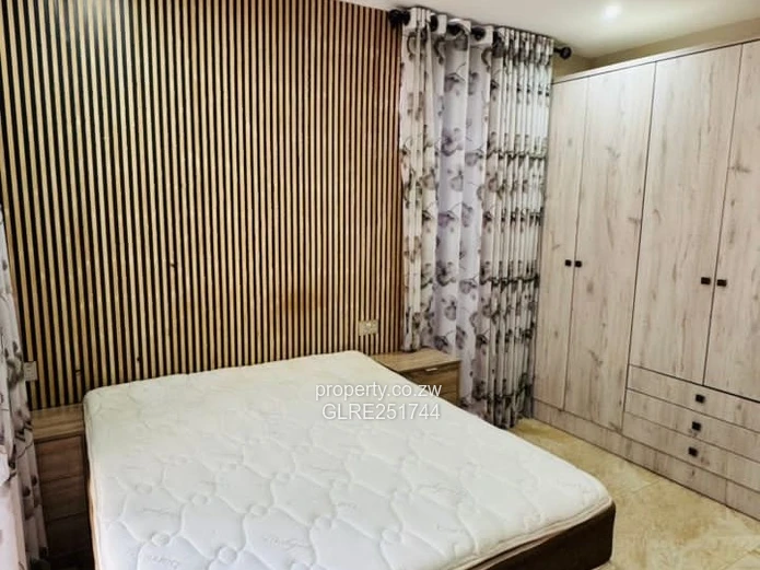 Highlands 4-Bed Furnished Flat with Solar & Pool