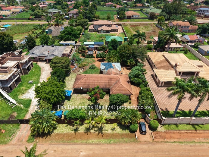 4Bed House with endless potential