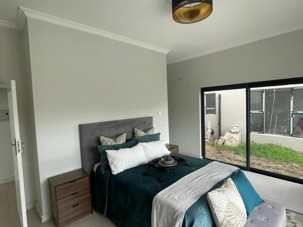 3 Bedroom Flat & Apartment