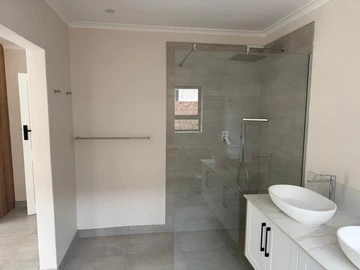 3 Bedroom Garden Flat