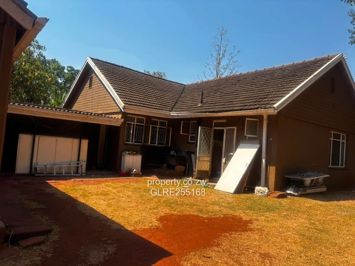3-Bed Family Home in Emerald Hill, Harare West — Borehole