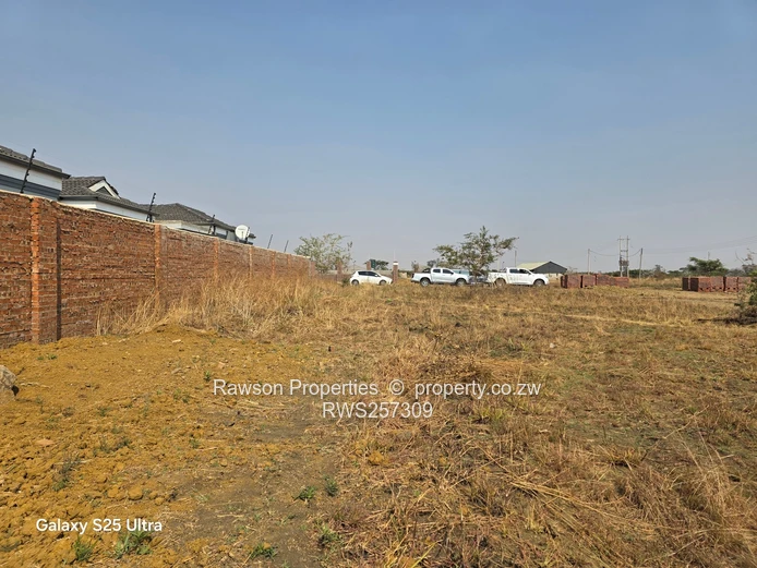 Haydon, Shineplus Stand In A Gated Community 