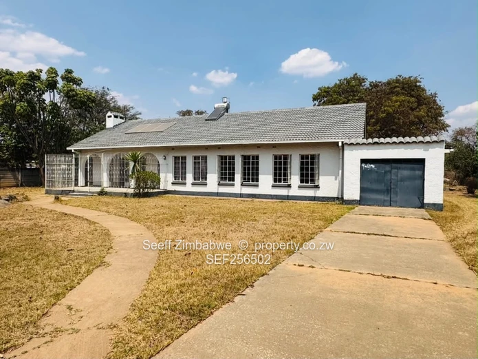 3-Bedroom Family Property On Over 1 Acre