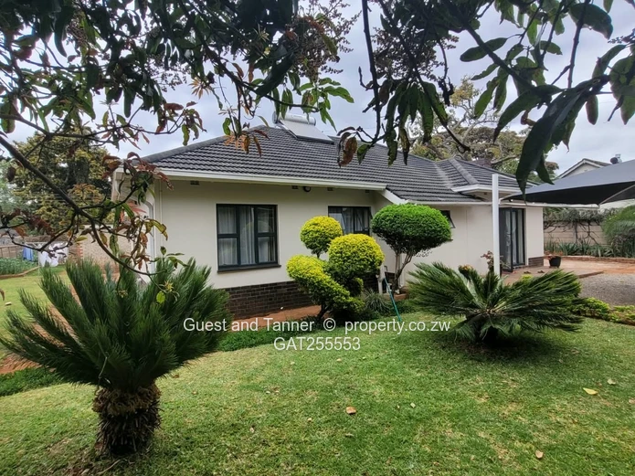Hillside – Four Ensuite Bedrooms with Multiple Cottages