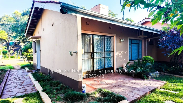 Borrowdale sitter for rent