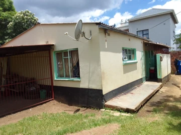 2 Bedroom Flat & Apartment