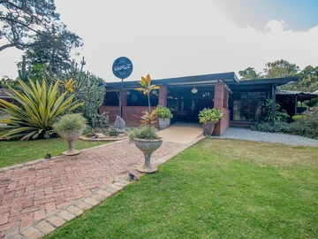 8 Bedroom House