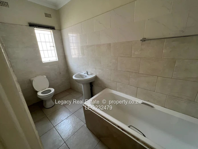 Southlea Park – 3 Bedroom Front Wing To Rent