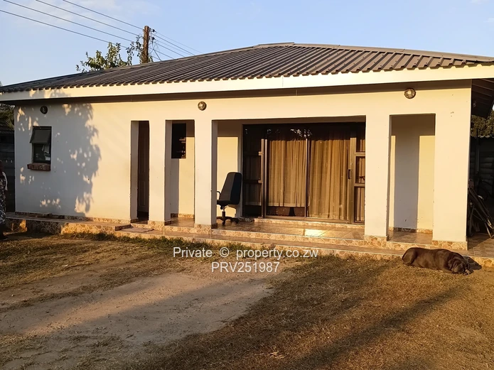 Prime  Commercial premises for Use as  offices, showroom, school , corporate headquarters 