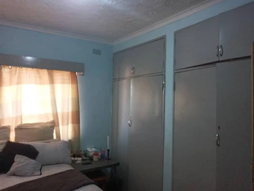 3 Bedroom Flat & Apartment