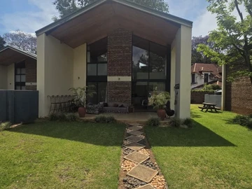 4 Bedroom Flat & Apartment