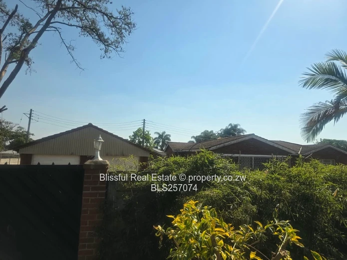 3-bedroom house for rent in Westgate