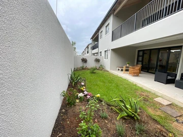 3 Bedroom Flat & Apartment