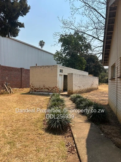 Gunhill Office — 600m² on 4,200m² with Borehole & Gardens