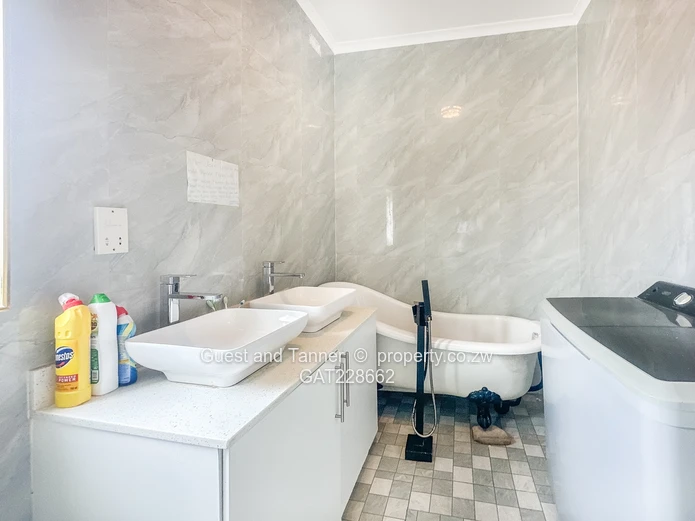 Solar-Powered 3-Bedroom Home with Cottage & Borehole – Arlington Estate, Harare