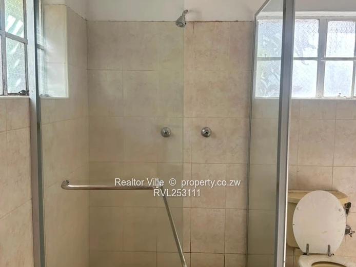 Mandara 5-Bed Townhouse with Borehole & Garden