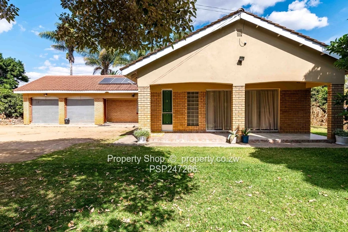 Family Home in A Leafy Suburb!