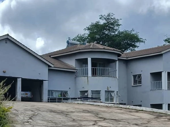 6 Bedroom House