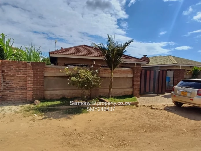 Spacious Home For House