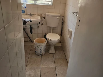 2 Bedroom Flat & Apartment