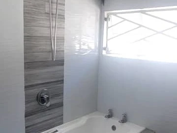 3 Bedroom Flat & Apartment