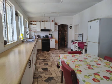 Farm & Agricultural Land