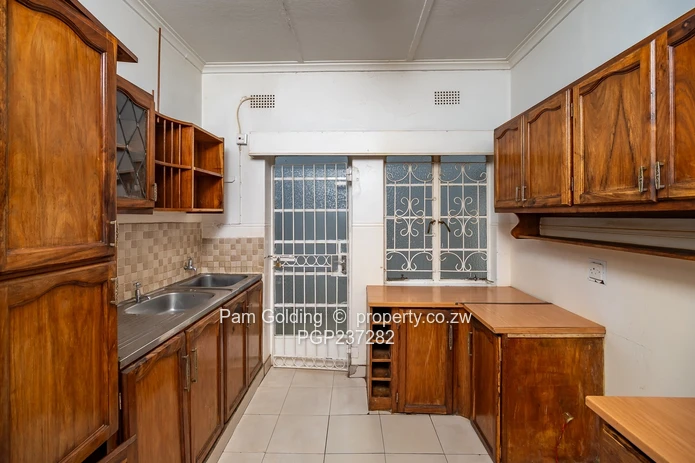 Flat For rent In Eastlea